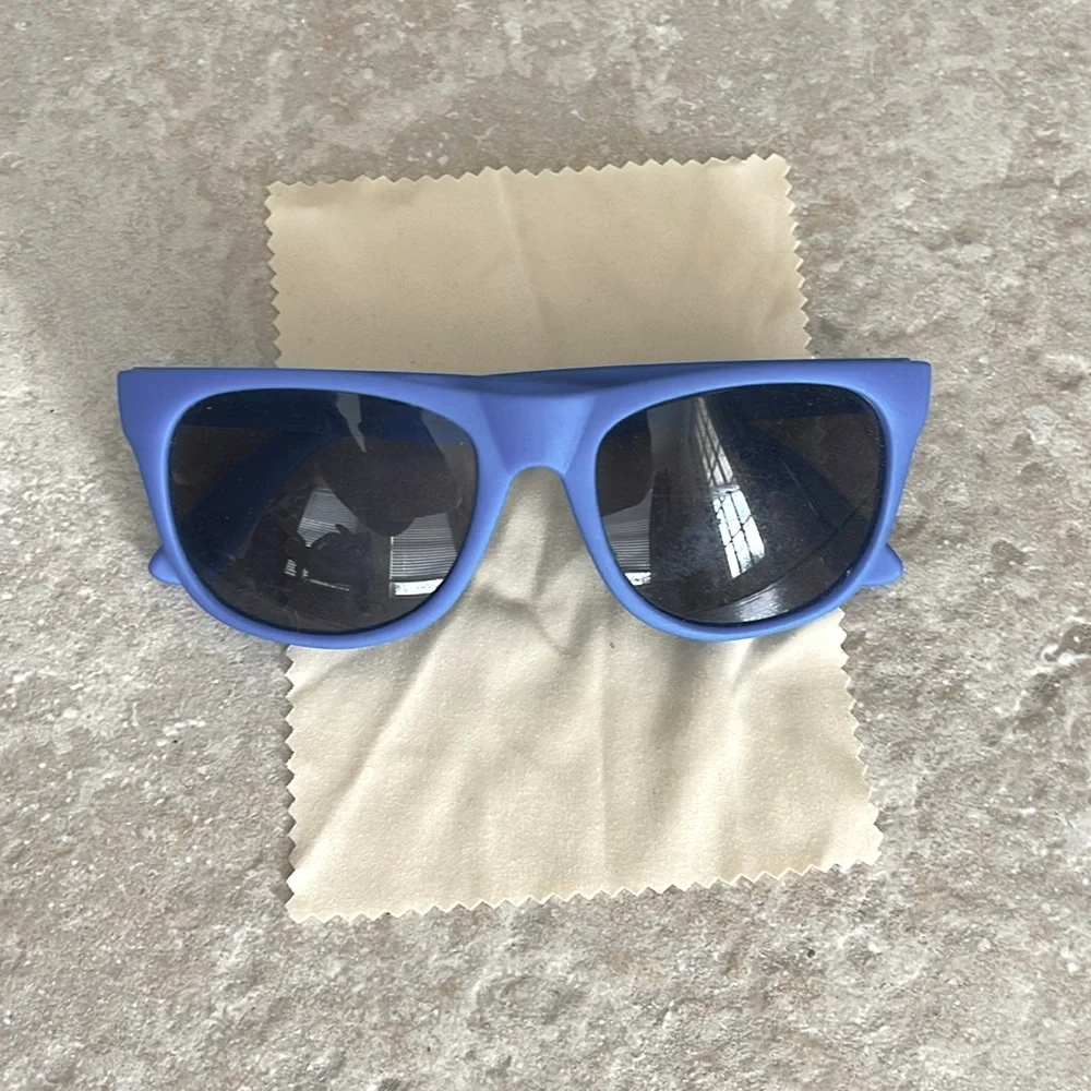 Kids sunglasses bundle - two pairs -good condition